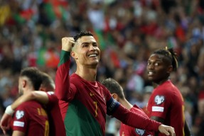 南宫28-关于C罗迎来十赛季高光表现，TES球迷沸腾！的信息